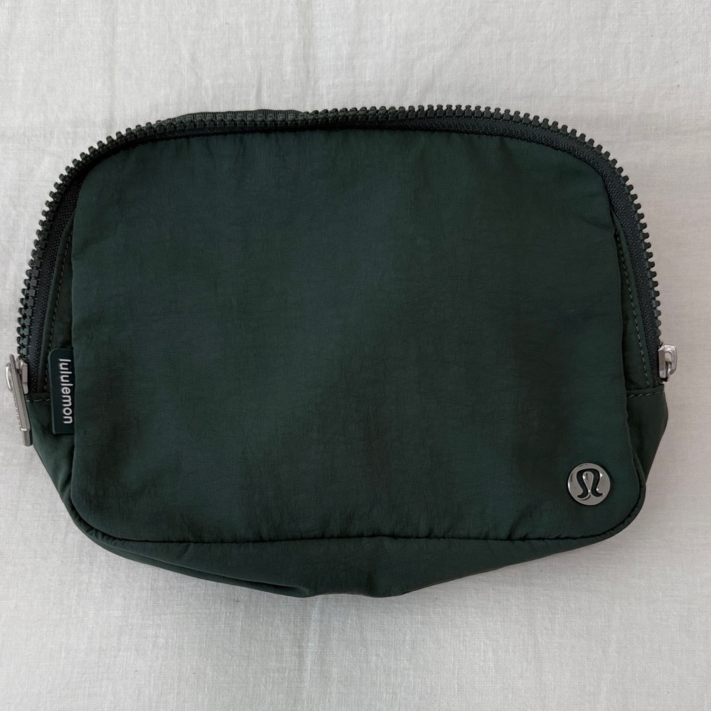 Lululemon Green 2L Everywhere Belt Bag
